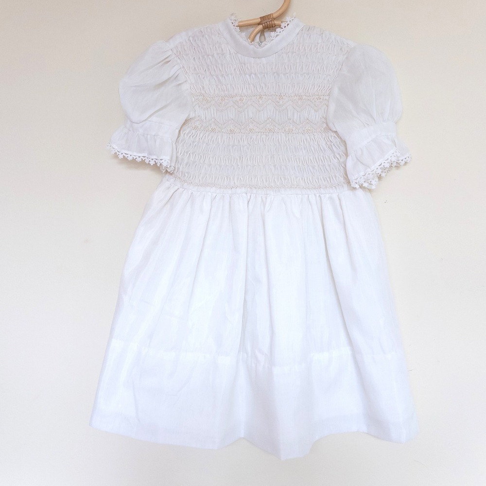 Vintage Polly Flinders Hand Smocked Dress White Lace Puff Sleeve 80s Kids Sz 6
